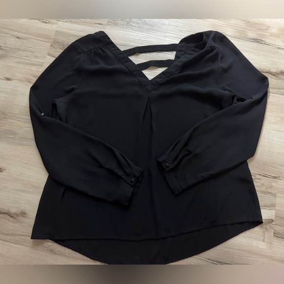 41 Hawthorn Black Top with Back Detail - Picture 1 of 2